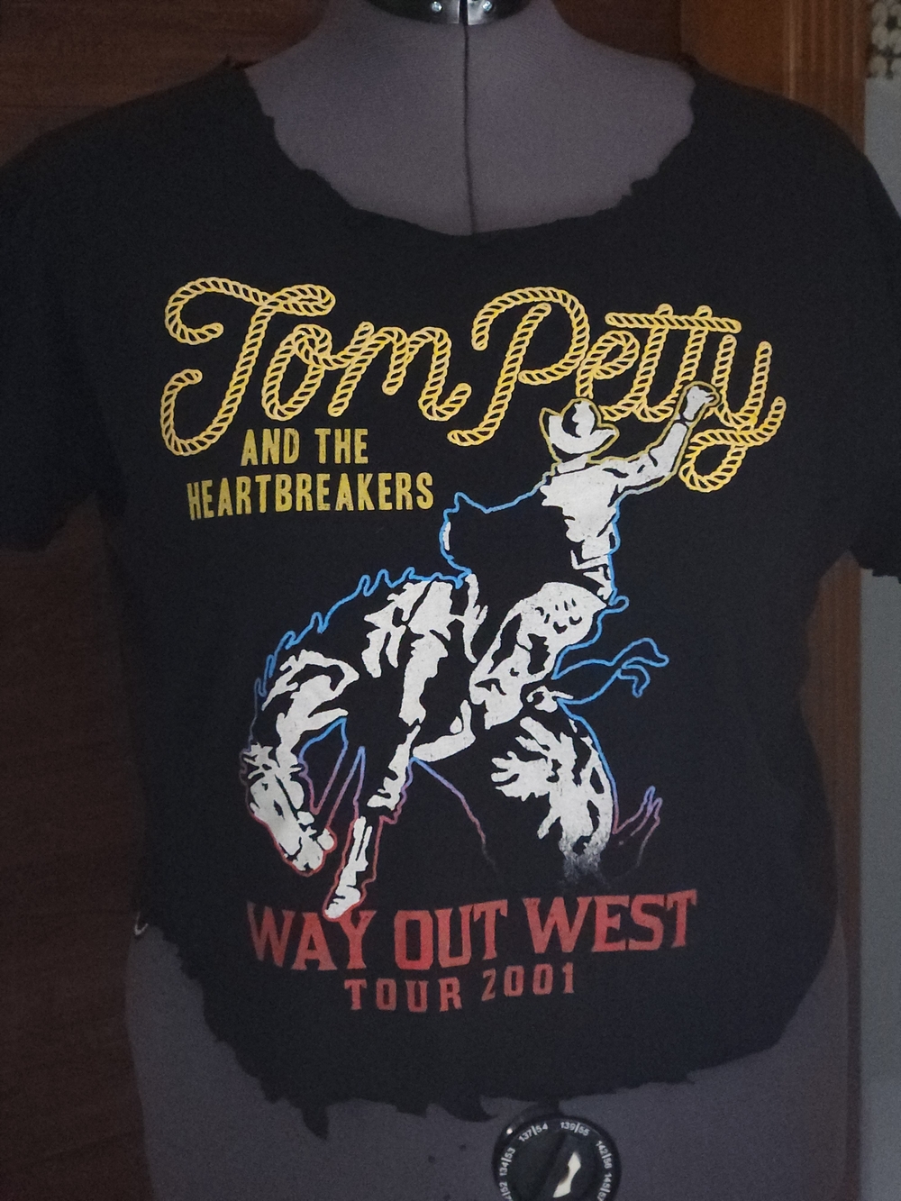 CROPPED Black Tom Petty And The Heartbreakers Way Out West Tour Tee exc. XXL